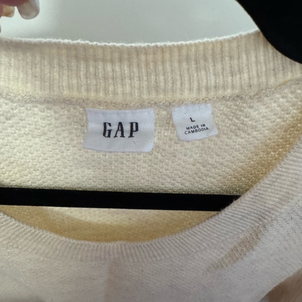 GAP Off-White Knit Sweater - Picture 2 of 5